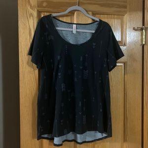 Lularoe arrow classic tee